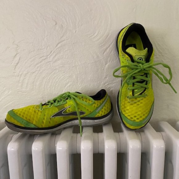 brooks pure connect canada